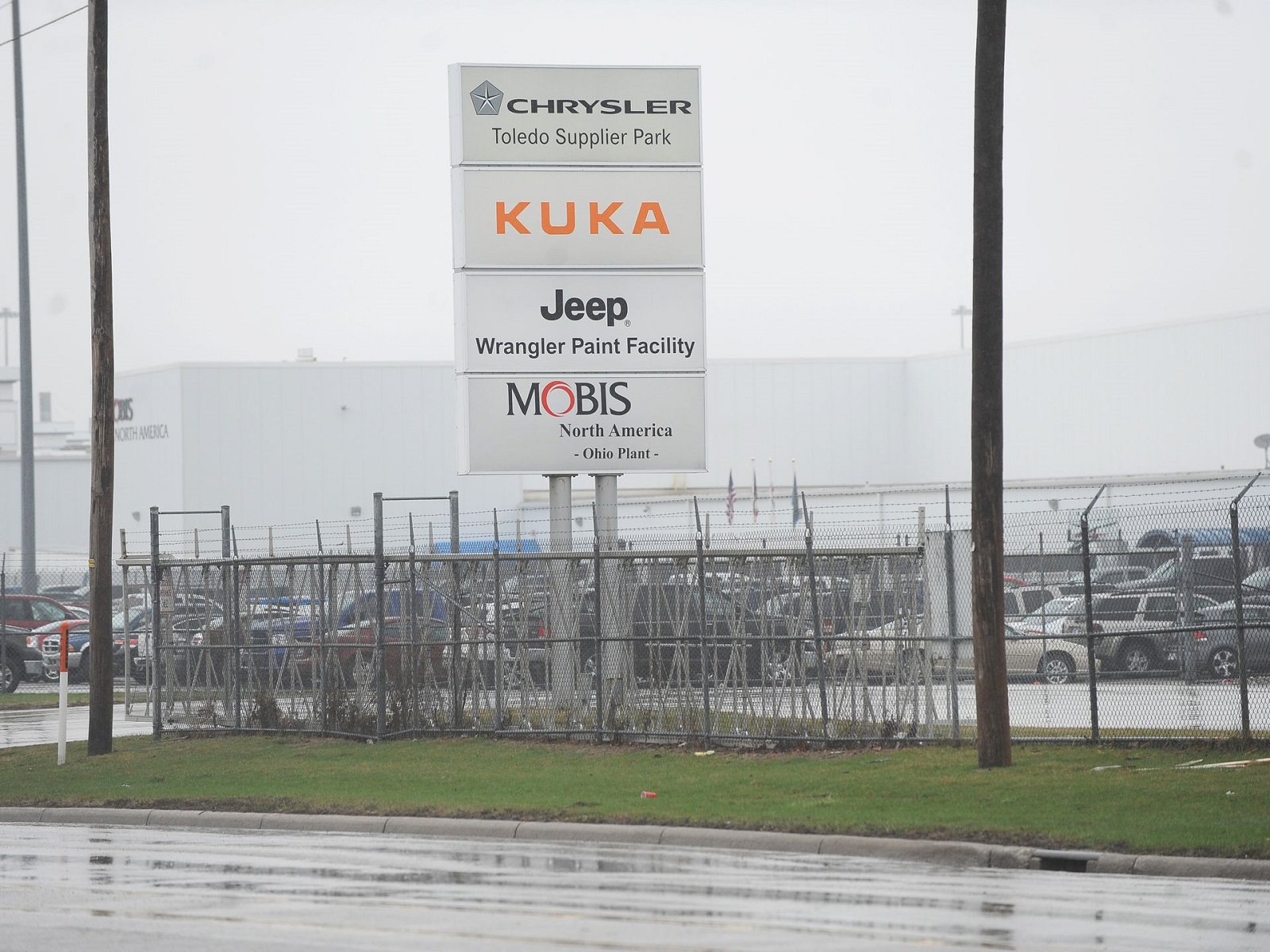 Companies in toledo jeep supplier park