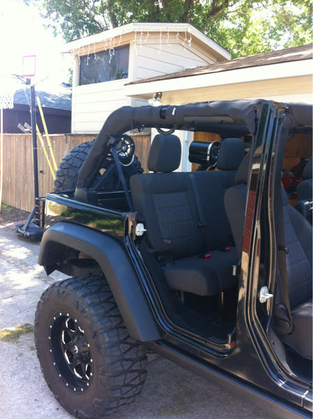 Speakers on roll bar?  - The top destination for Jeep JK and  JL Wrangler news, rumors, and discussion