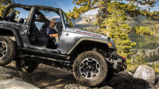Next Wrangler Could Lose Folding Windshield, Gain Power Top