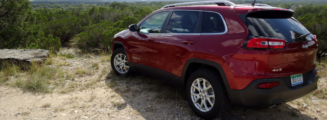 JK-Forum Reviews the 2014 Cherokee Latitude 4X4