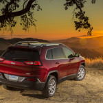 JK-Forum Reviews the 2014 Cherokee Latitude 4X4