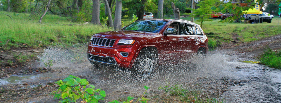 Jeep Grand Cherokee Splashing at Texas Auto Writers Association's 2014 Truck Rodeo - Slider