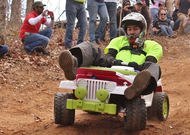 Barbie Jeep Racing (2)