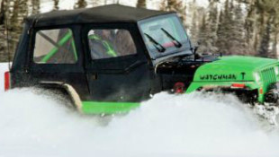 Jeep Lovers Tackle Snow Dunes