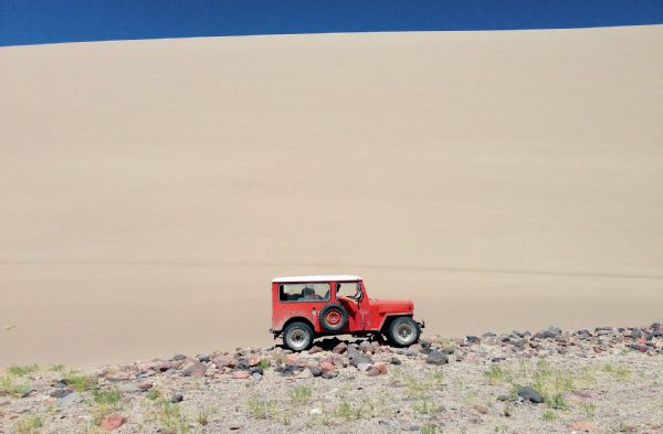 jeep-cj-3b-ded-car-nevada-sand-dunes