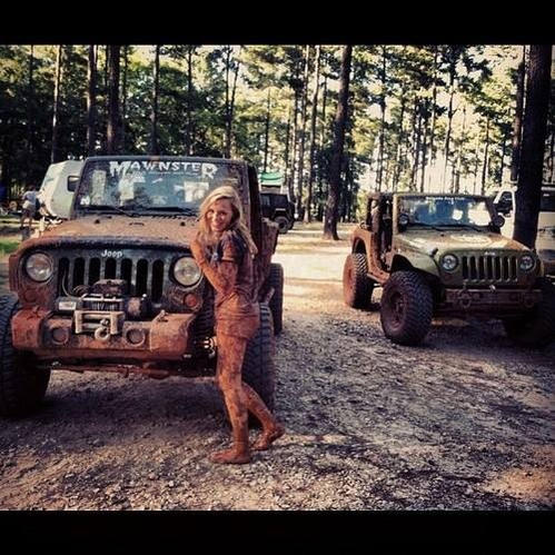 Happy Friday! More Hot Girls Posing With Hot Jeeps