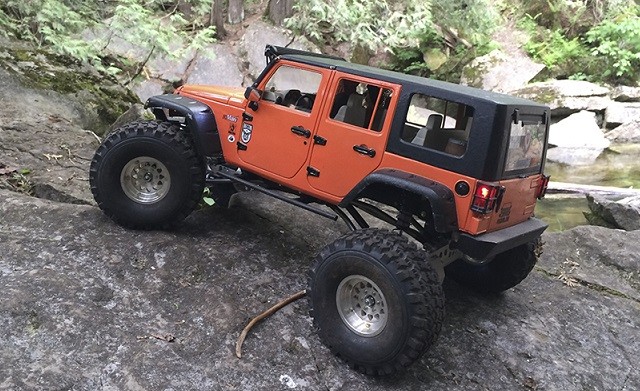 Wait ‘Til You Get a Load of This Heavily Modded RC Jeep