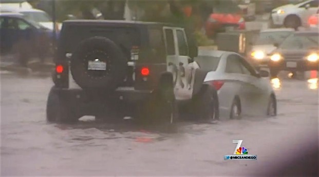 Jeep Owner and Baja Racer Saves Cars from San Diego Flood