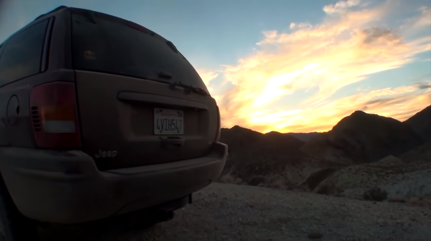 Broken Jeep WJ 2