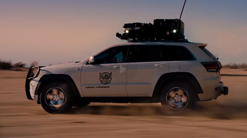 Independence Day Resurgence Jeep Grand Cherokee Trailhawk 3