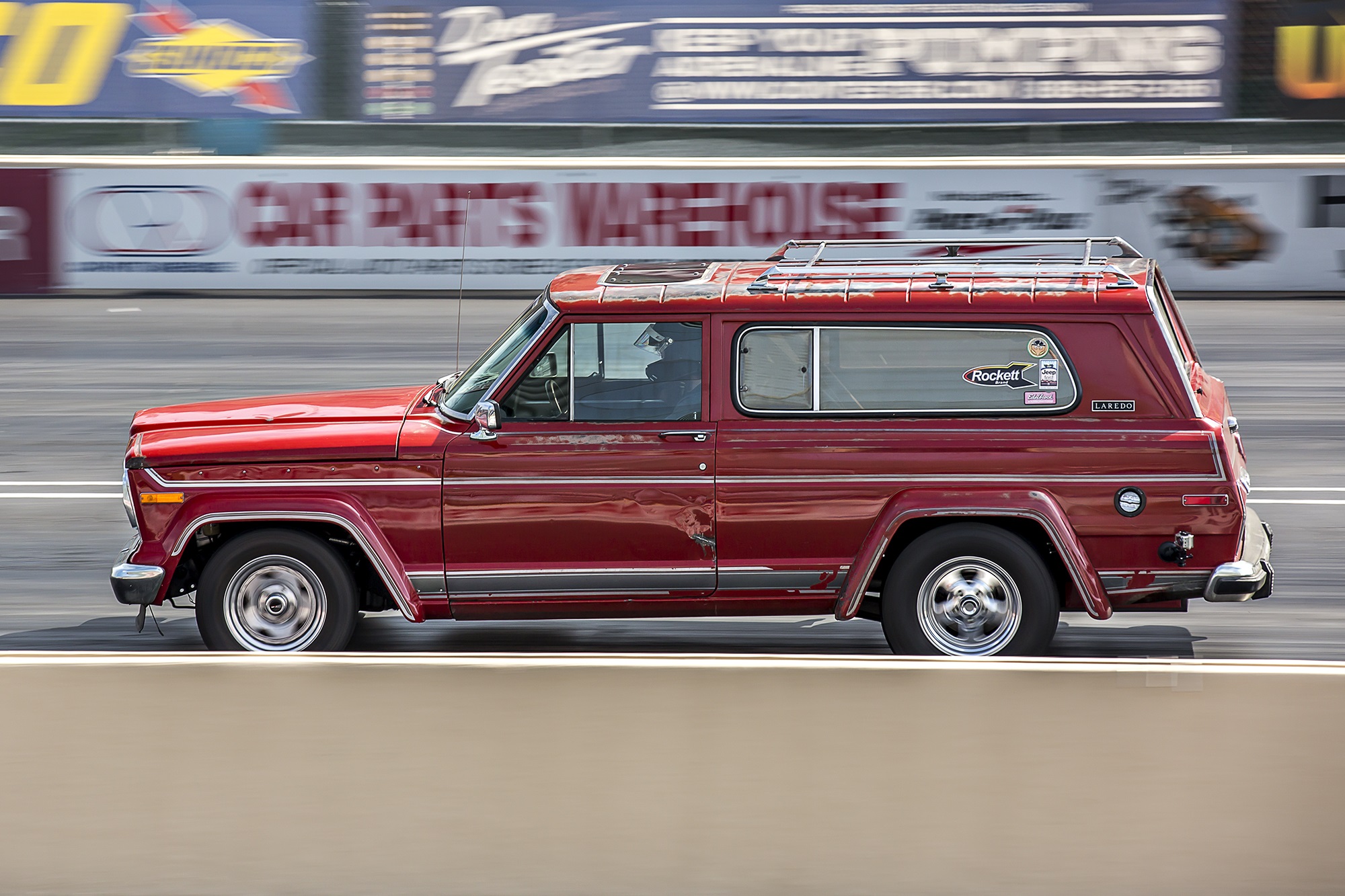 jeep-cherokee-laredo
