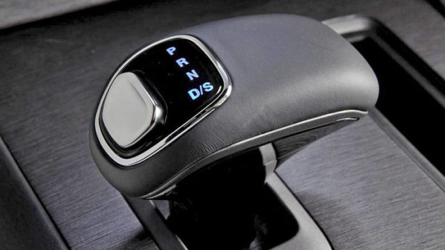 Fiat Chrysler Hit With Two More Lawsuits Over Faulty Gear Selectors