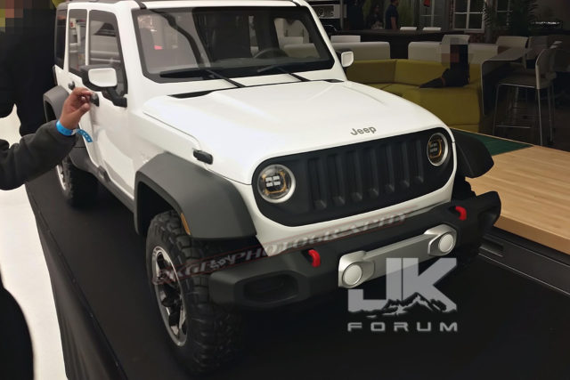 New Wrangler to Feature Power Roof?