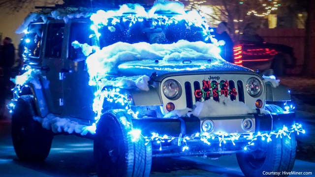 6 Tips for Putting Holiday Lights on Your Jeep