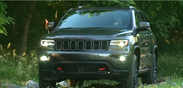 The Numbers, Nooks and Crannies of the 2017 Jeep Grand Cherokee Trailhawk