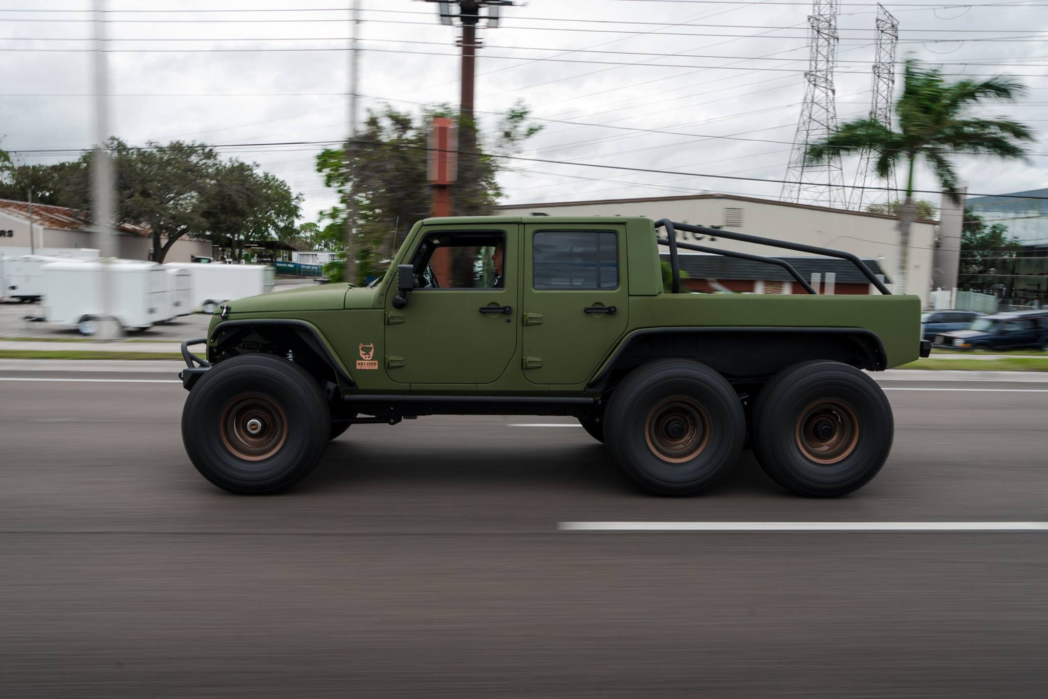 6x6 Jeep rolling