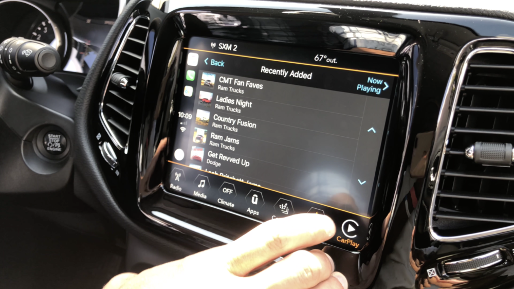 Apple CarPlay