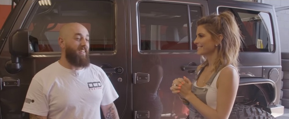 Alex Rodriguez Goes 'Mild' on <i>Jeep Wrangler Celebrity Customs</i>