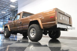 Jeep J10