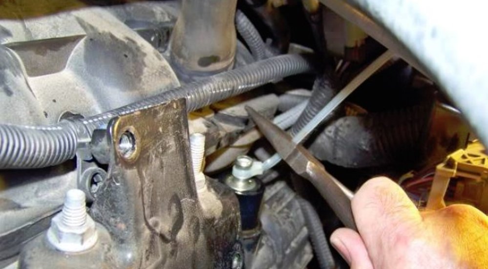 What's Up in the Forum: Replacing Your Jeep Wrangler's PCV Valve