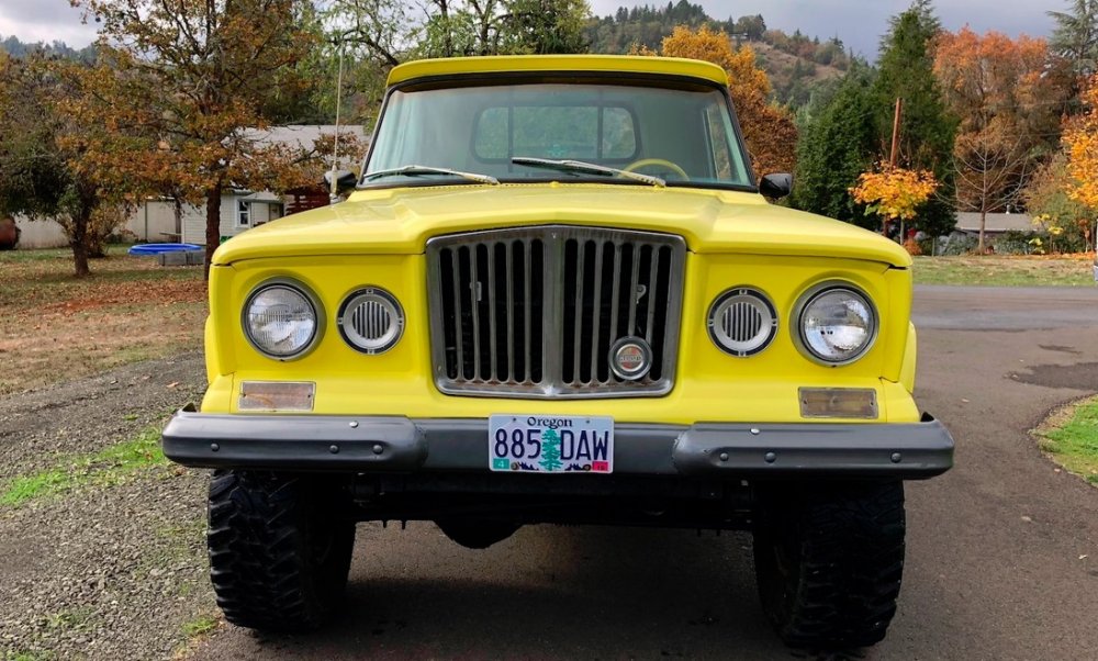 1965 Jeep Gladiator Front End