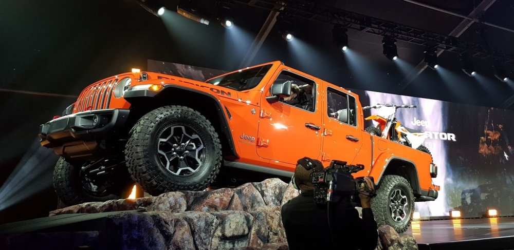 Jeep Gladiator Rubicon Low Side
