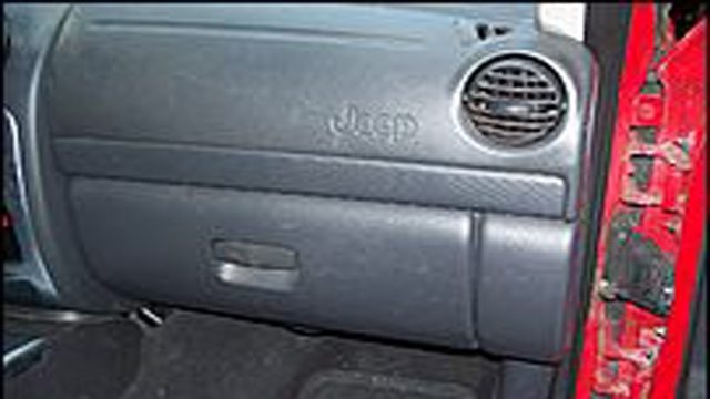 Jeep Wrangler JK: How to Repair Blend Box Door