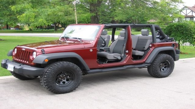 Jeep Wrangler JK: How to Remove Doors on Hard Top