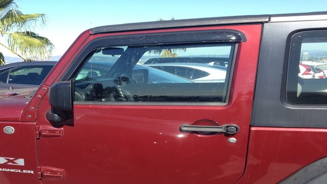Jeep Wrangler JK: How to Replace Door/Top Seal