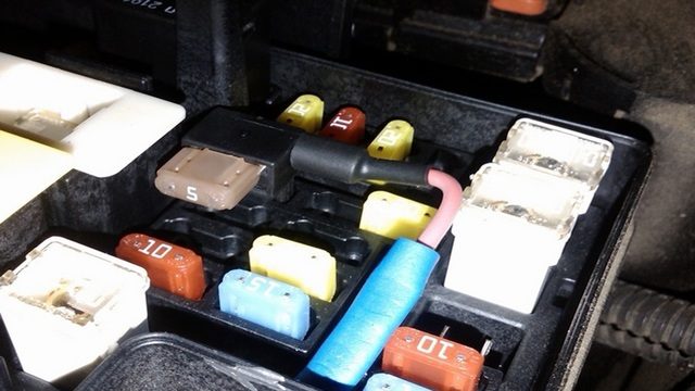 Jeep Wrangler JK: How to Tap Into Fuse Box