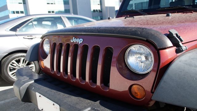 Jeep Wrangler JK: How to Replace Headlights