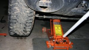 Jeep Wrangler JK: How to Jack Up Your Jeep