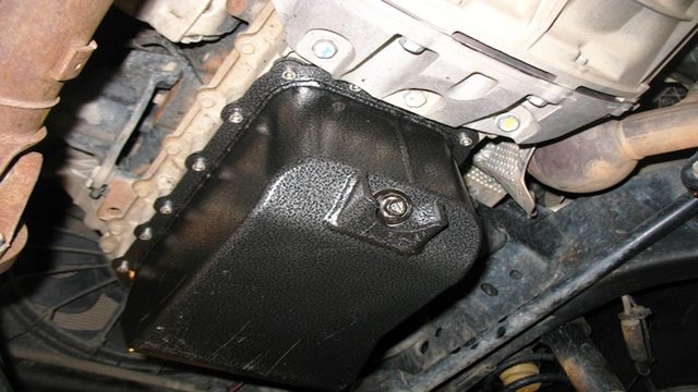 Jeep Wrangler JK: How to Replace Oil Pan