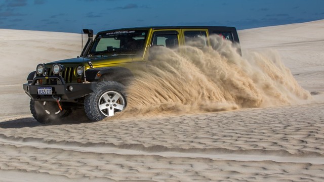 Jeep Wrangler JK: How to Off-Road in Sand Dunes