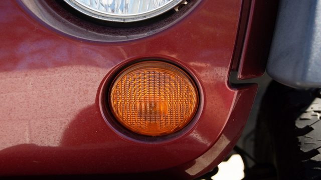 Jeep Wrangler JK: How to Get the Side Marker Light to Work as a Turn Signal