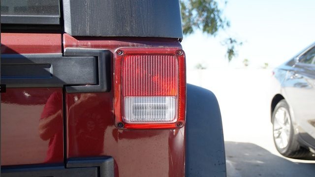Jeep Wrangler JK: How to Replace Tail Light Assembly