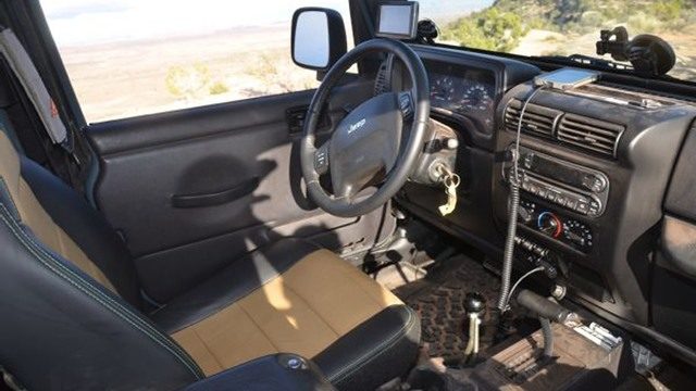 Jeep Wrangler JK: Why is My Interior Rattling?