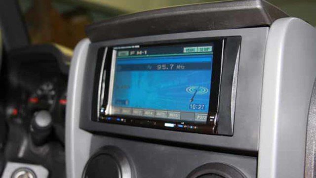 Jeep Wrangler JK: Car Stereo Sound Diagnostic