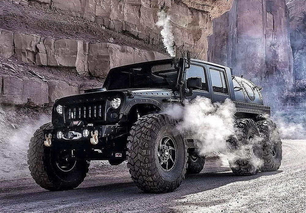 Haük Designs' Steam-Powered Jeep