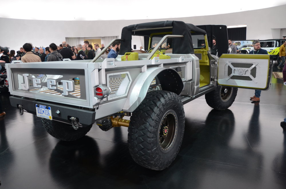 Jeep M-715 Five-Quarter