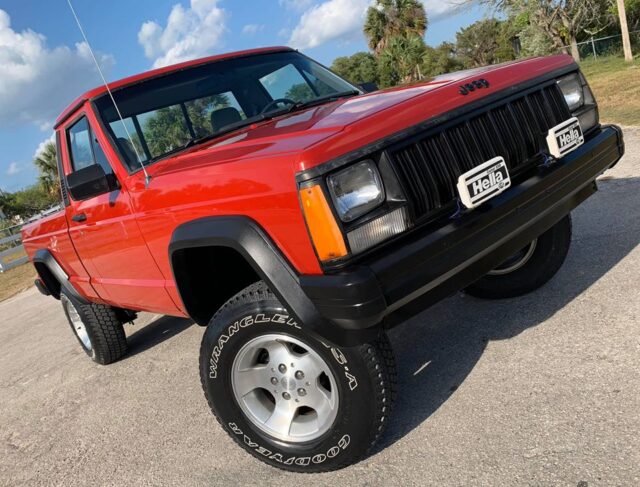 Jeep Comanche front 3/4 shot
