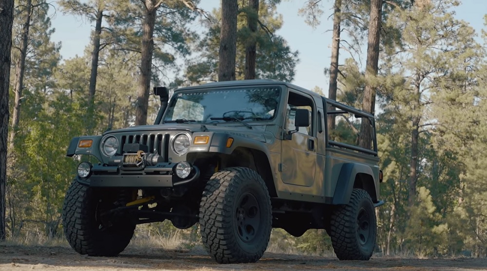 Jeep Wrangler JK - American Expedition Vehicles (AEV)