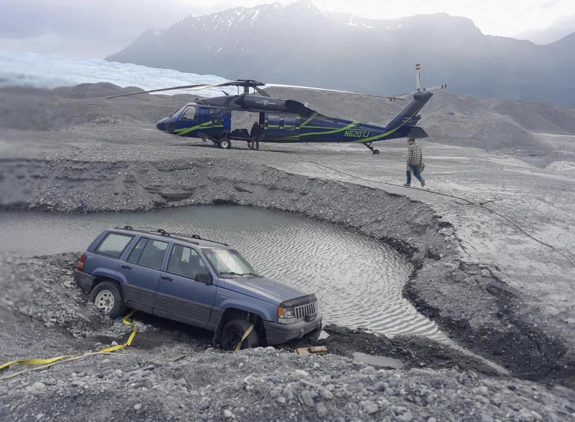 Jeep Grand Cherokee Was Airlifted Out of Trouble